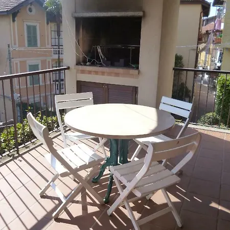 Delizioso Vista Lago Apartman *